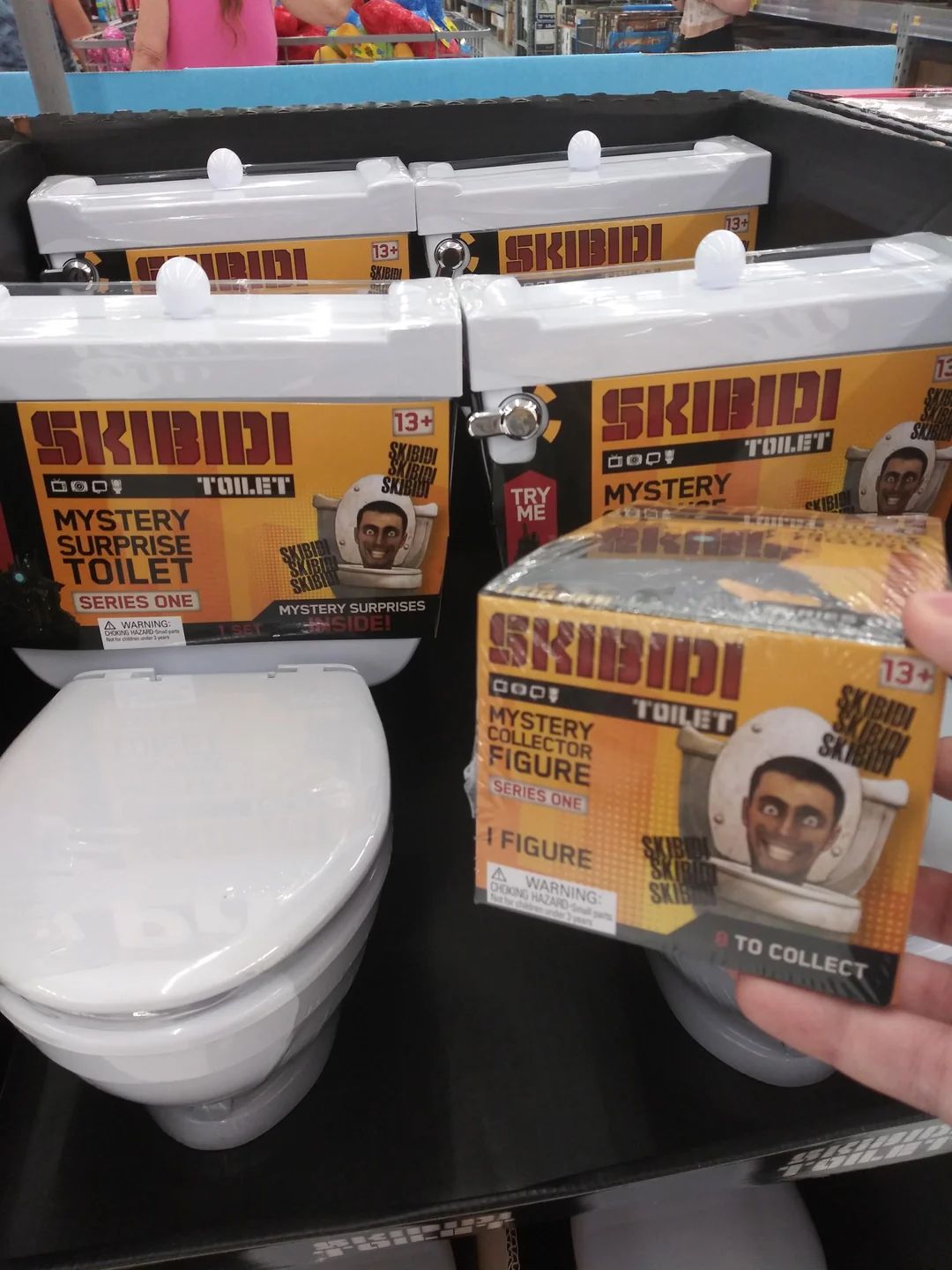 13+
SKIBIDI
SKIBIDI
13+
SKIBIDI
DOD!
MYSTERY
SURPRISE
TOILET
SERIES ONE
A WARNING:
CHOONG HAZARD Sp
Not for chiuder
13+
SKIBIDI
SKIBIDI
TOILET
TOILET
KIBID
SKIBIDI
□○口罩
TRY
ME
MYSTERY
MYSTERY SURPRISES
INSIDE!
ונוווואאא!
PODT
MYSTERY
COLLECTOR
TOILET
KIB
FIGURE
SERIES ONE
FIGURE
A
CHOKING HAZARDS
WARNING:
the chan
13
SKIBID
13+
SKIBIDI
KIBIDI
SKIBID
SKIBID
SKIBID
SKIB
TO COLLECT